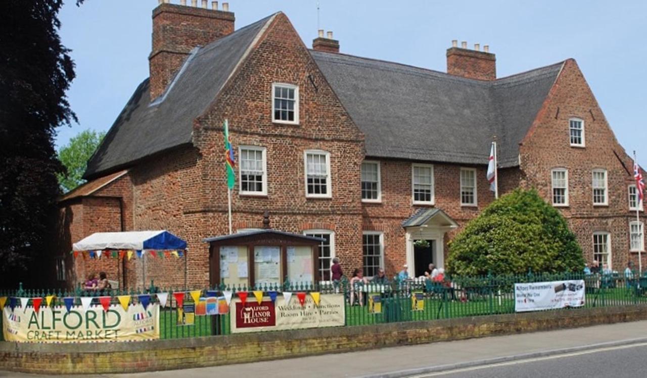 The Windmill Hotel Alford  Exterior photo